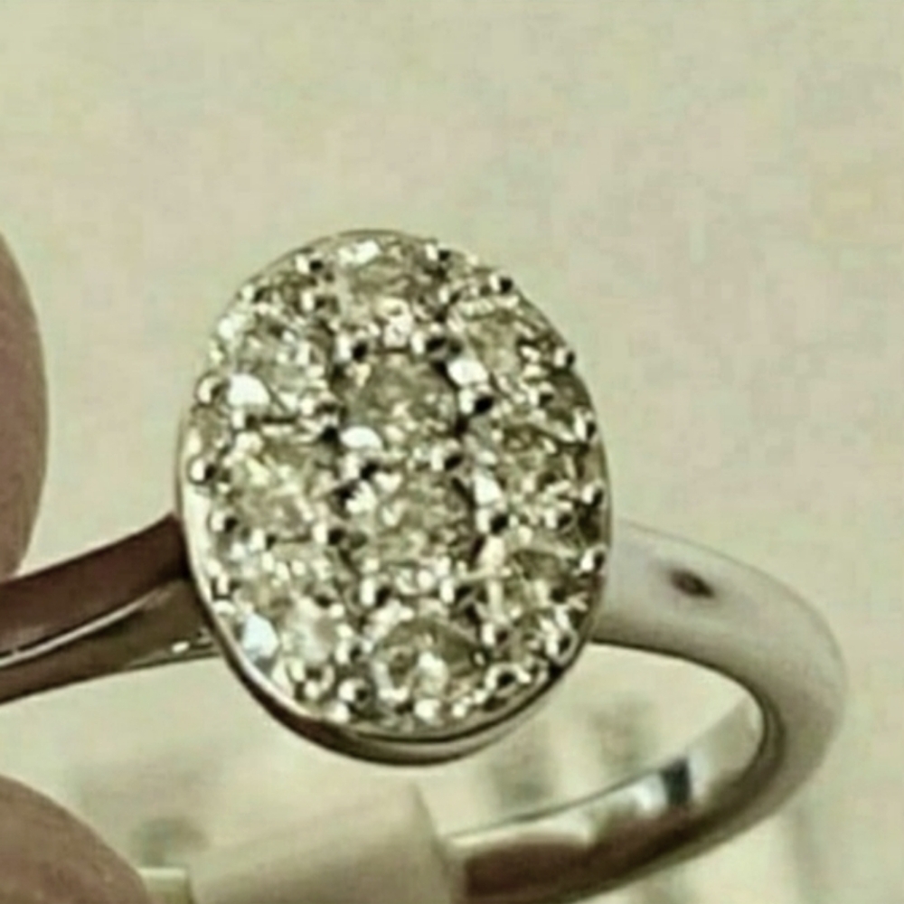 10K Solid Gold Diamond Ring 3/8 CTTW Diamond Engagement Wedding Oval Setting NWT